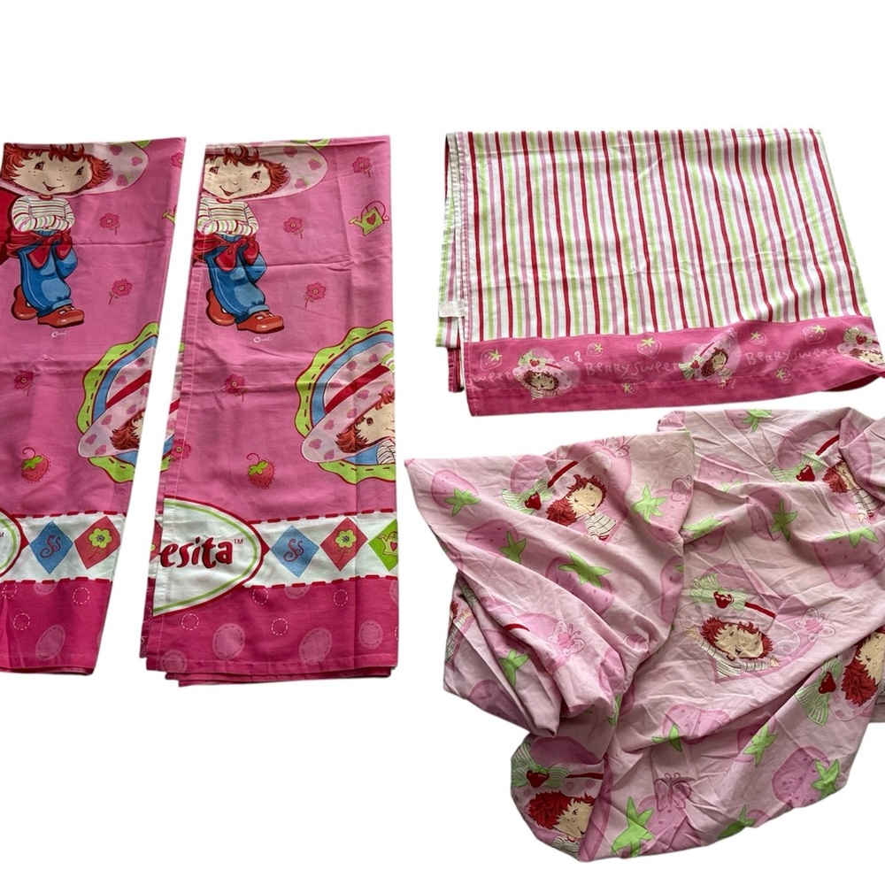 Vintage Strawberry Shortcake TWIN Fitted & Flat Sheet Set with 2 Window Curtains